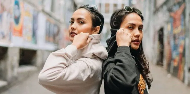 Veronika Twins Ungkap Dampak Fast Fashion dan Polusi pada Skincare Berkelanjutan