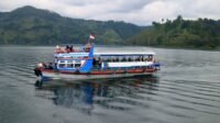 Naik Ferry ke Samosir, Simak Tips Aman